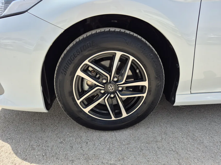 2023 Toyota Camry  LE HEV 