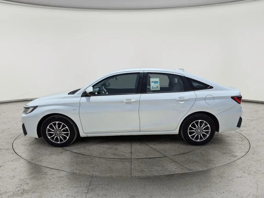 2023 Toyota Yaris  Y 