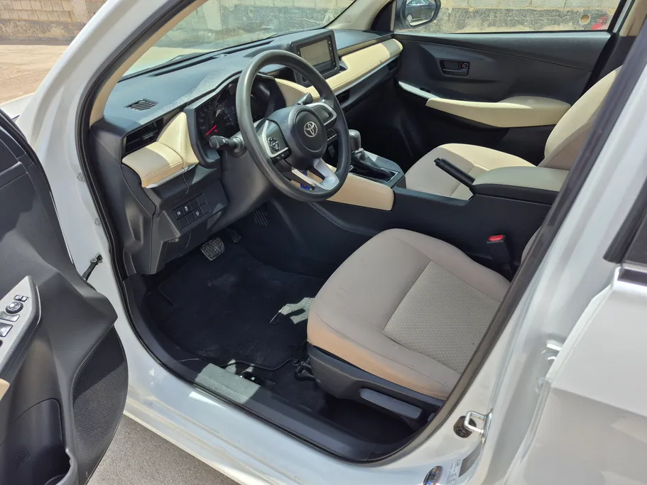 2023 Toyota Yaris  Y 