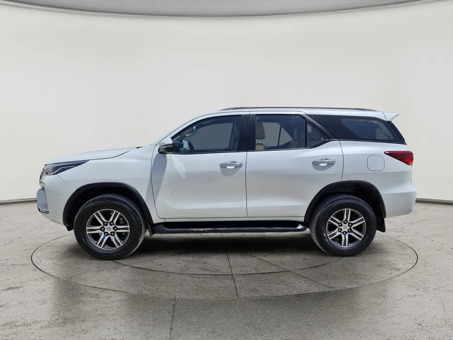 2023 Toyota Fortuner VX 