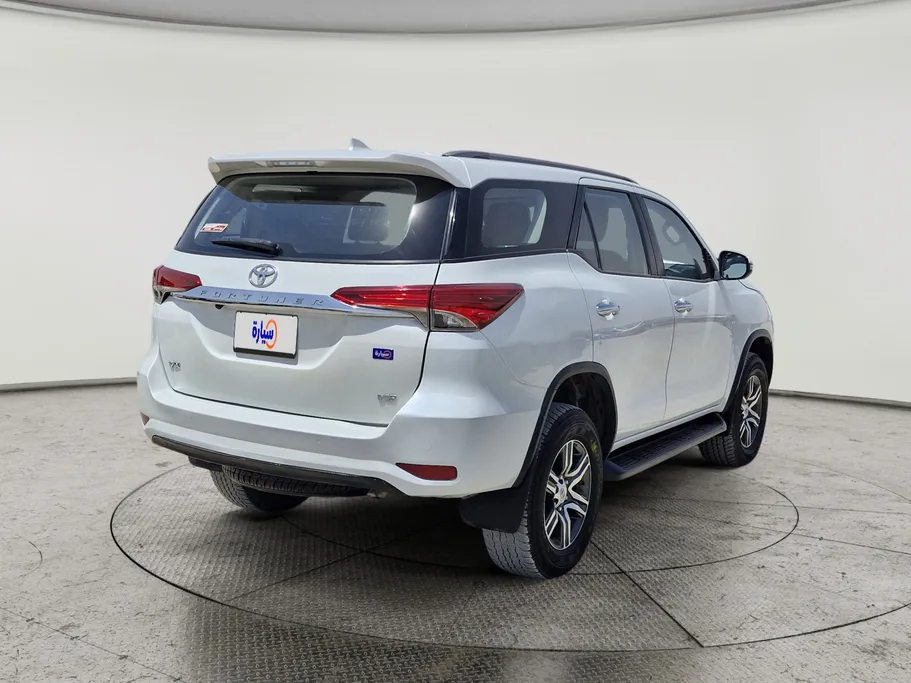 2023 Toyota Fortuner VX 