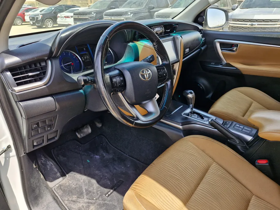 2023 Toyota Fortuner VX 