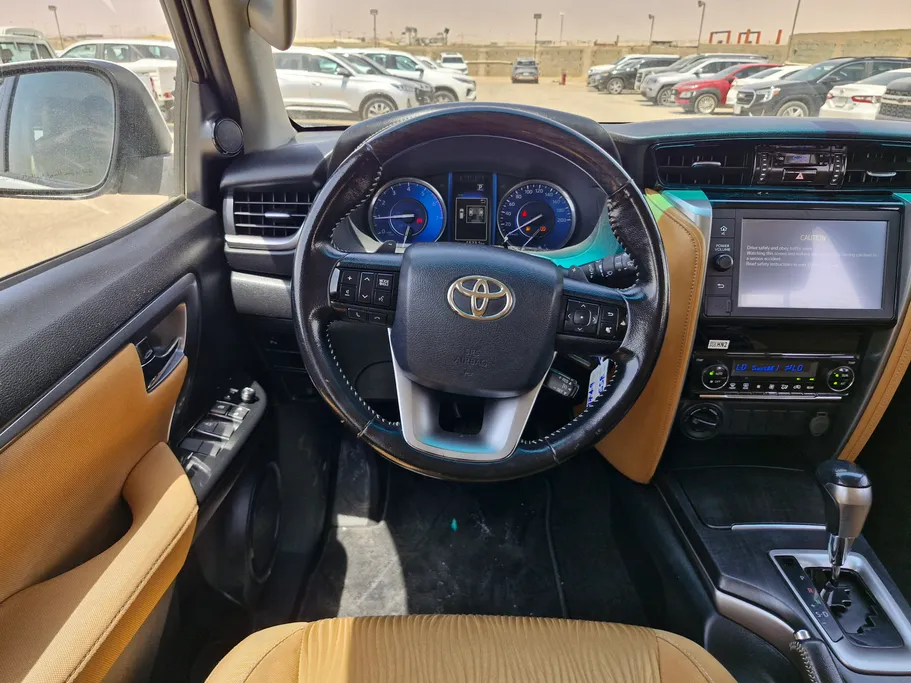 2023 Toyota Fortuner VX 