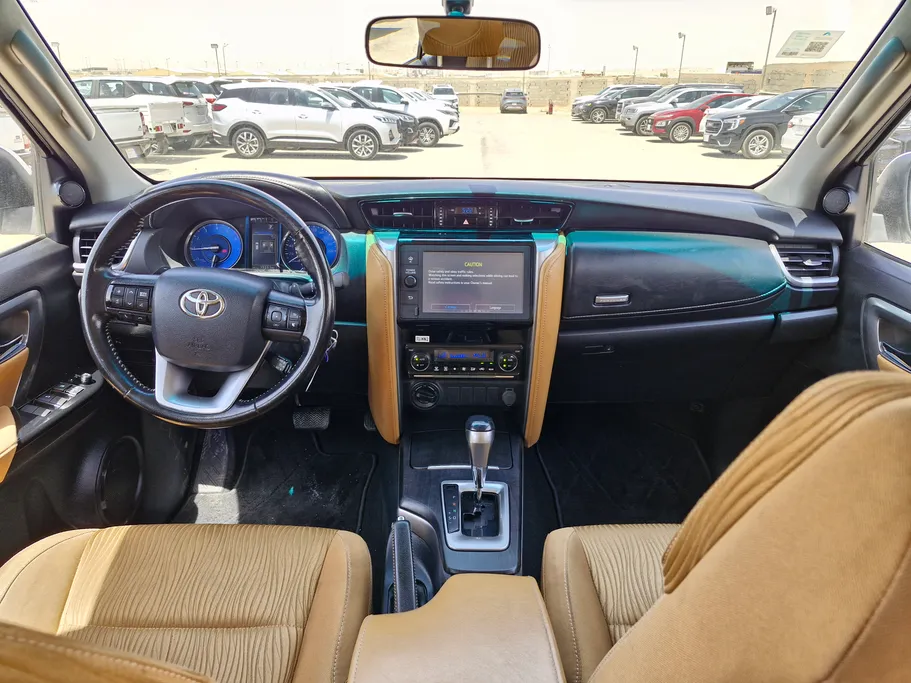 2023 Toyota Fortuner VX 
