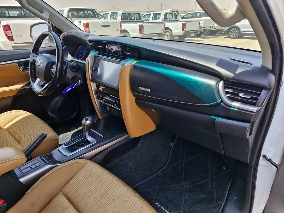 2023 Toyota Fortuner VX 