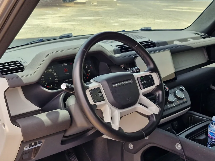2023 Land Rover Defender P400 