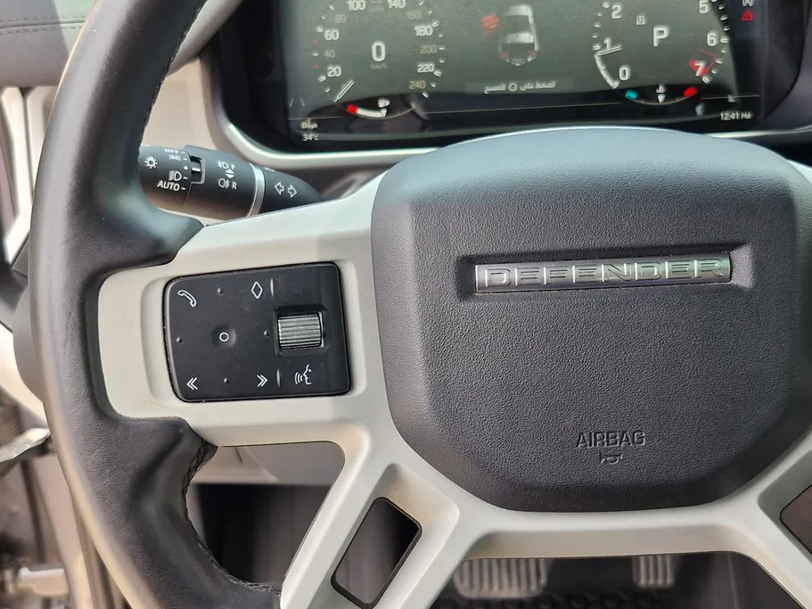2023 Land Rover Defender P400 