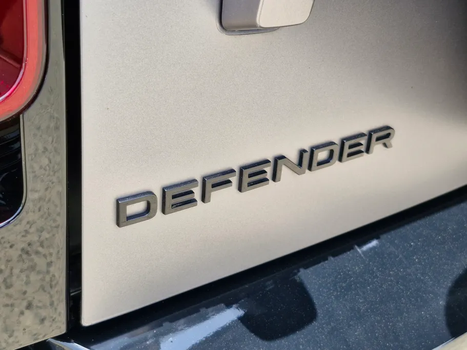 2023 Land Rover Defender P400 