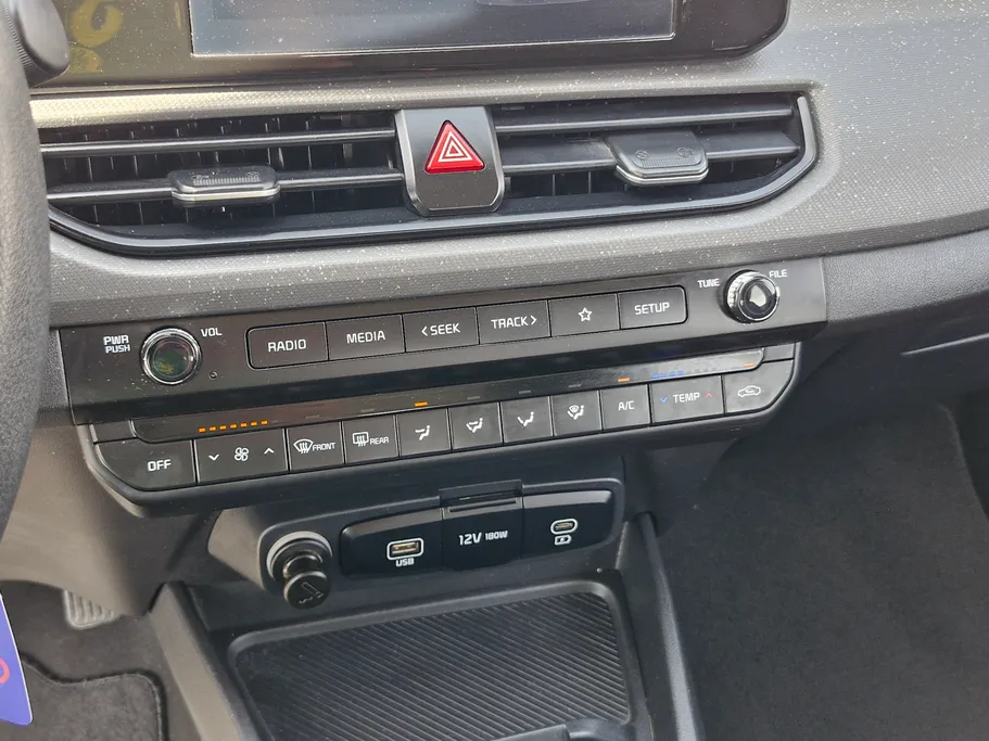 2024 Kia K3 LX 