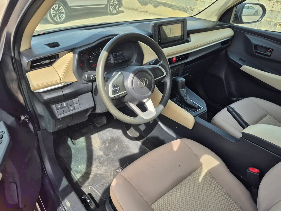 2023 Toyota Yaris  Y 