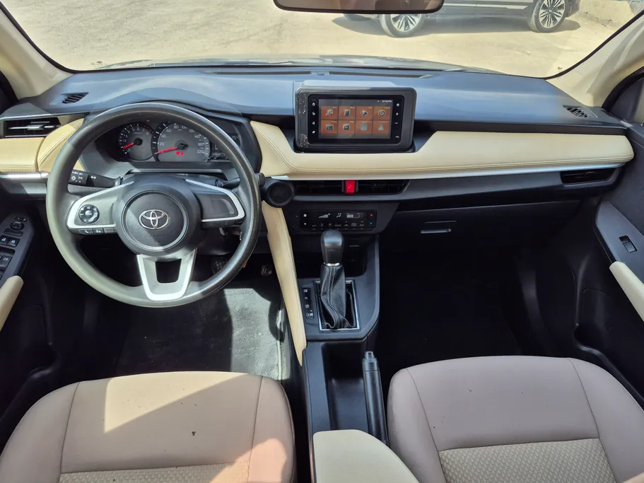 2023 Toyota Yaris  Y 
