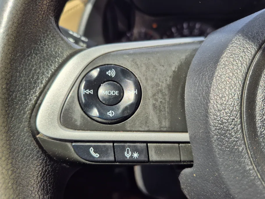 2023 Toyota Yaris  Y 
