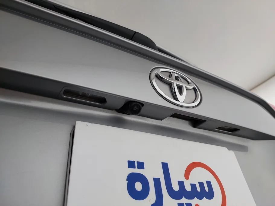 تويوتا راف فور LE 2023 
