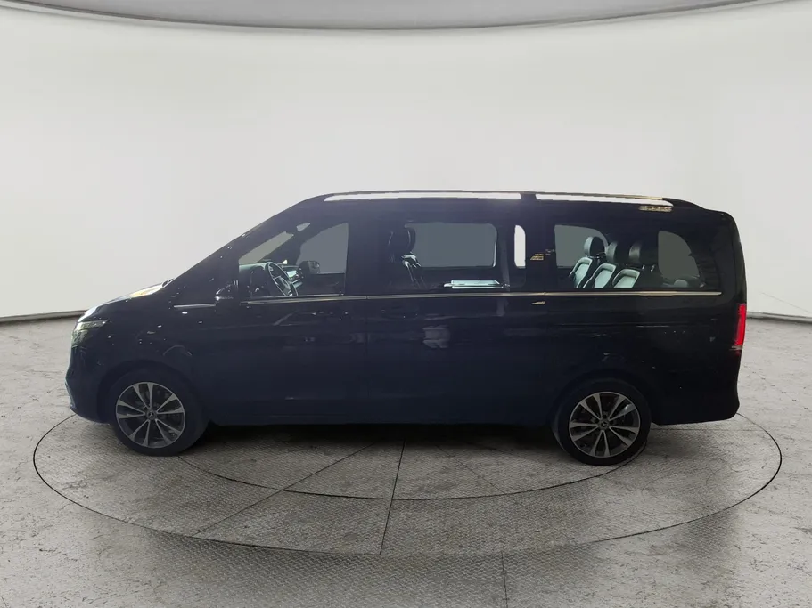 2023 Mercedes V250 Van 