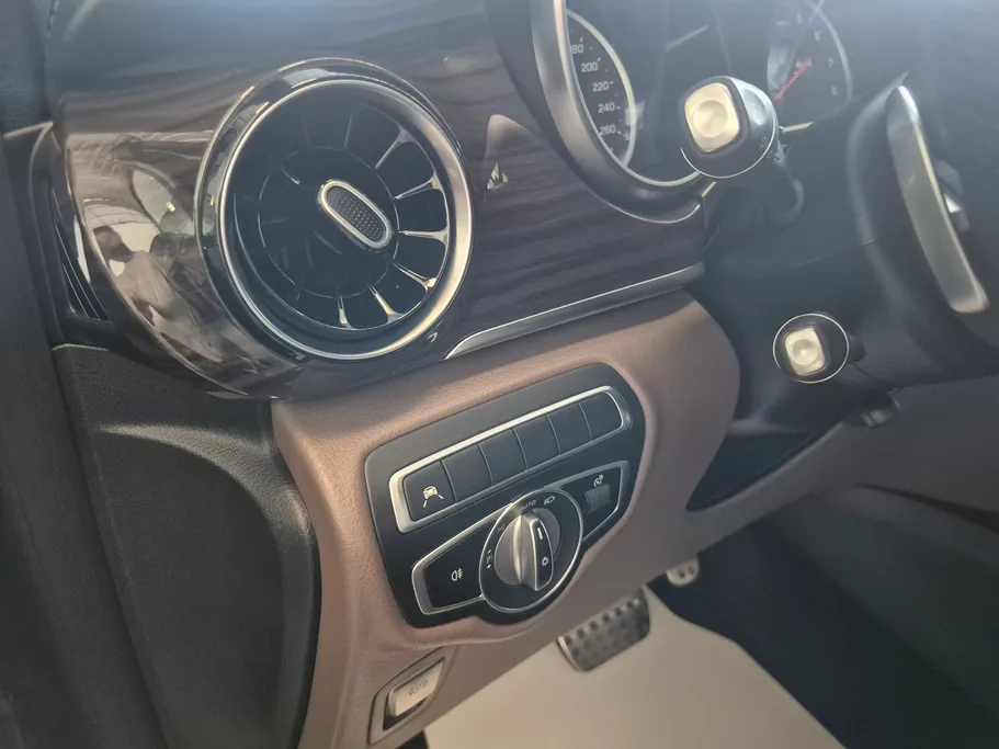 2023 Mercedes V250 Van 