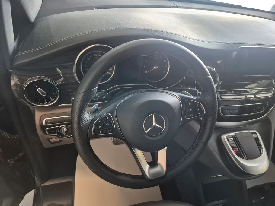 2023 Mercedes V250 Van 