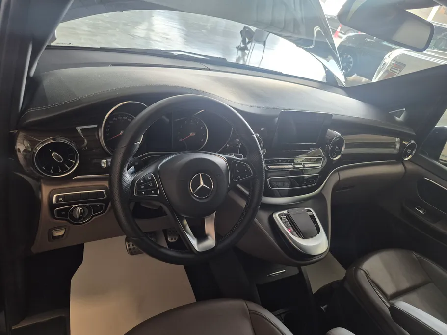2023 Mercedes V250 Van 