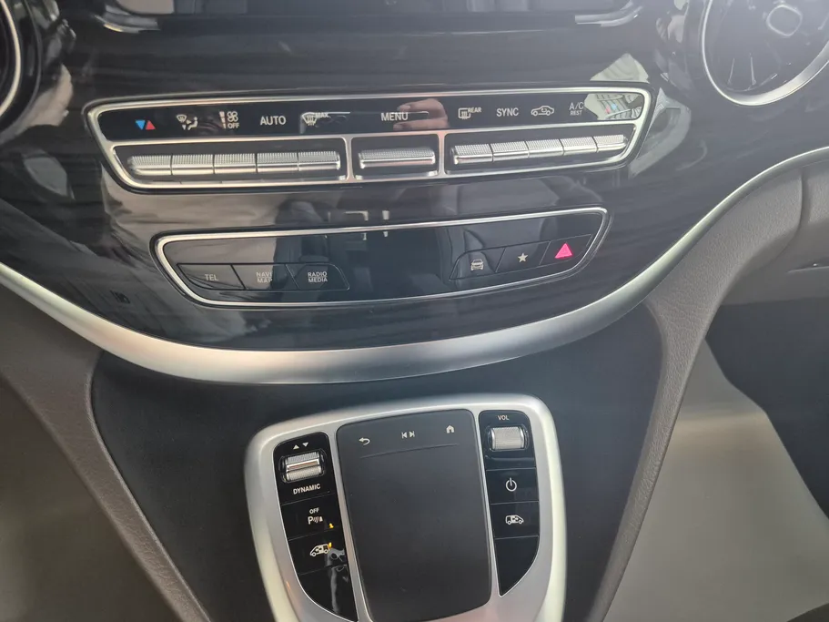 2023 Mercedes V250 Van 