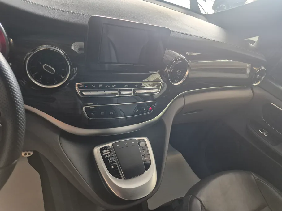 2023 Mercedes V250 Van 
