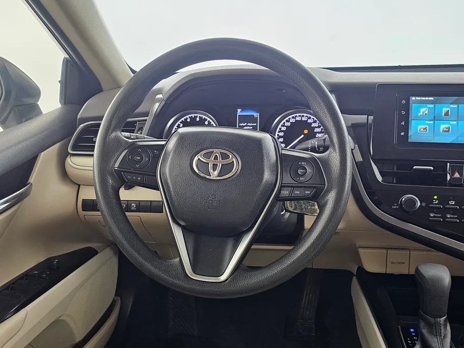 تويوتا كامري LE 2022 