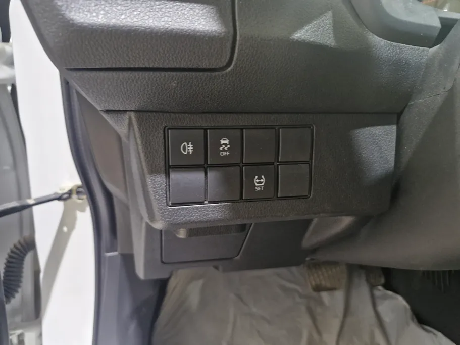 2024 Toyota Yaris  Y 