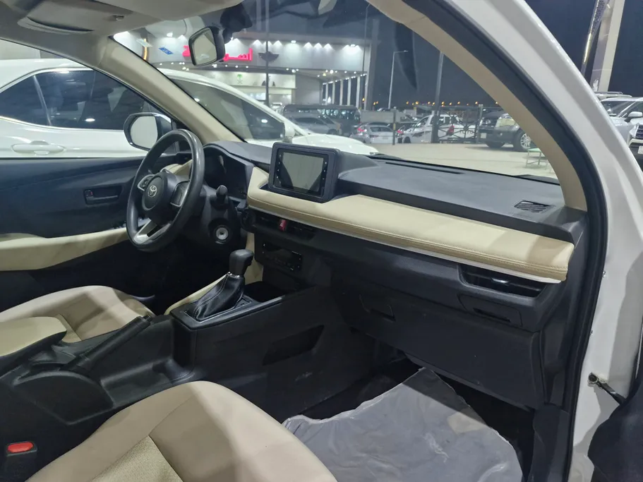 2024 Toyota Yaris  Y 