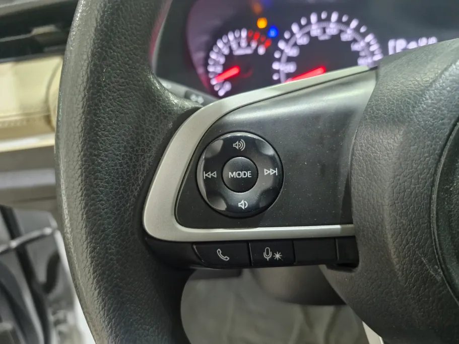2024 Toyota Yaris  Y 