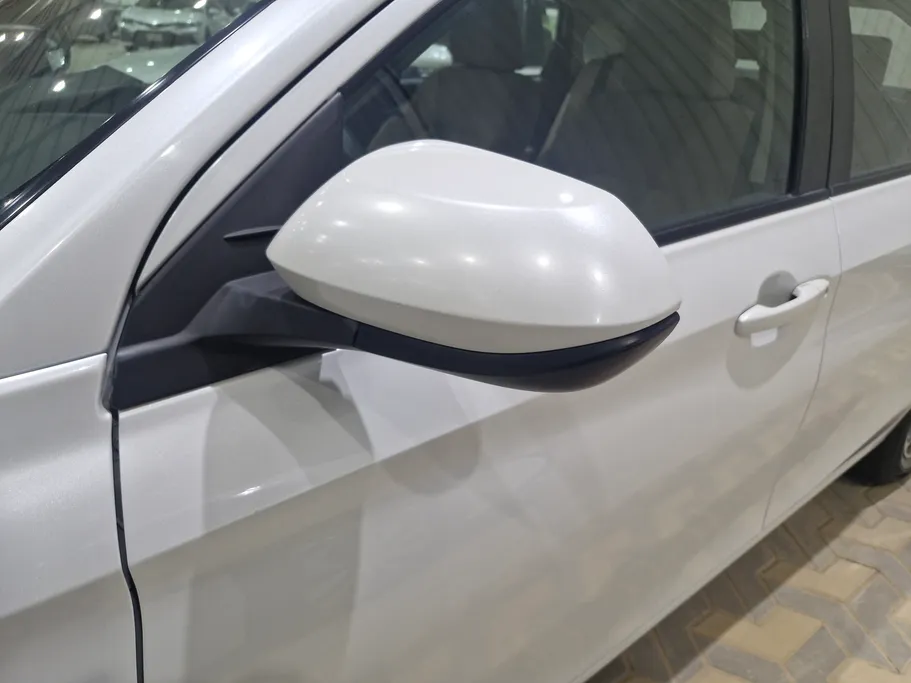 2024 Toyota Yaris  Y 