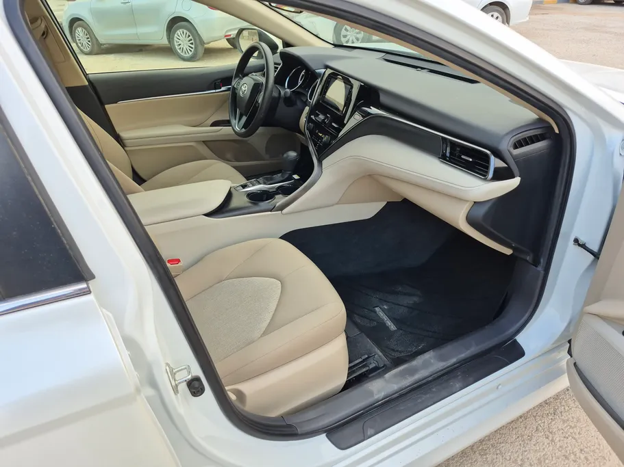 2023 Toyota Camry  LE HEV 