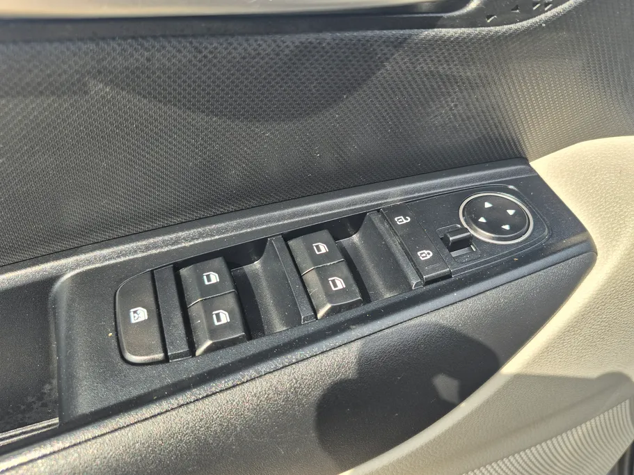 2023 Kia SONET GL 