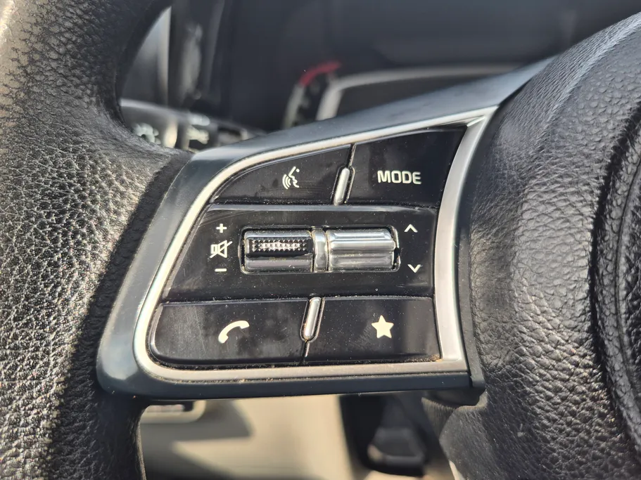 2023 Kia SONET GL 