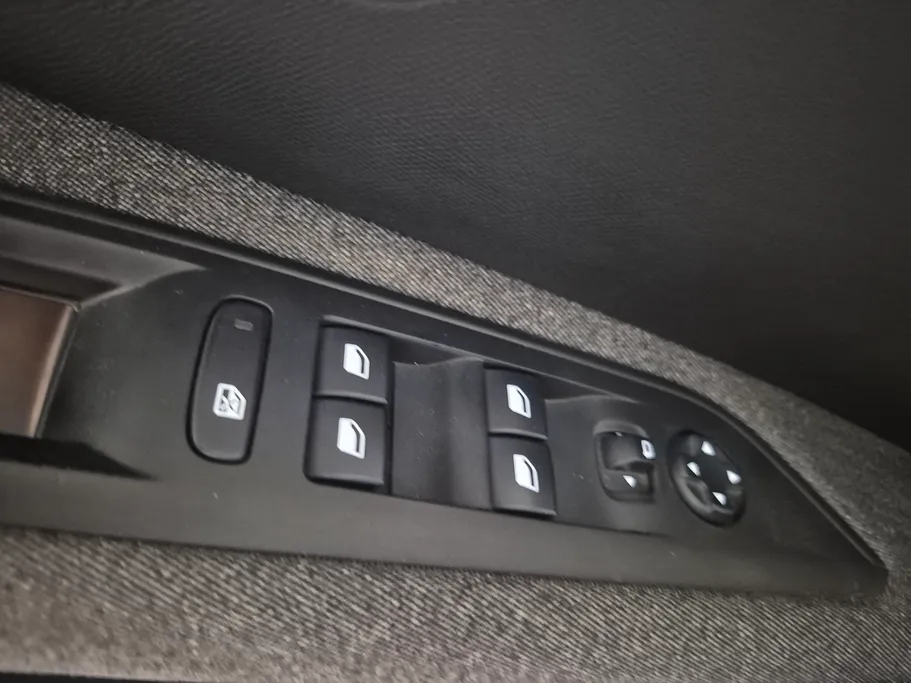 بيجو 3008 Active 2020 