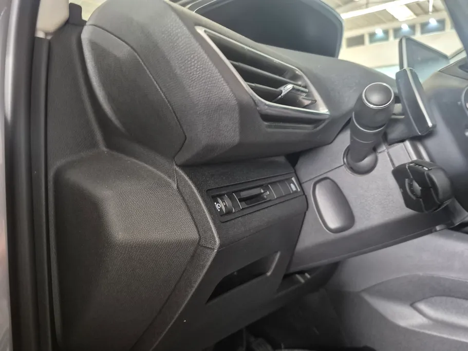 بيجو 3008 Active 2020 