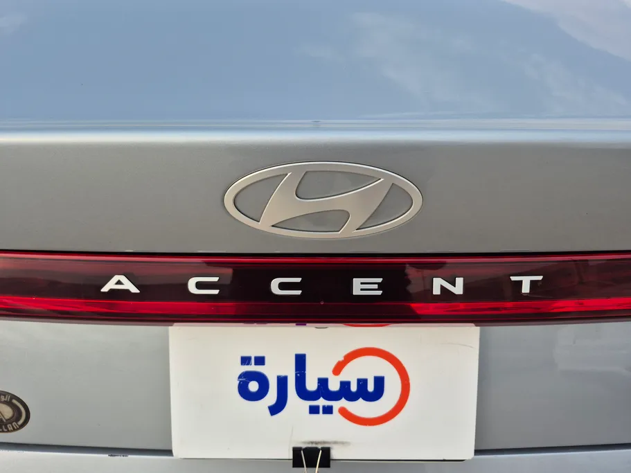 2024 Hyundai Accent Smart 