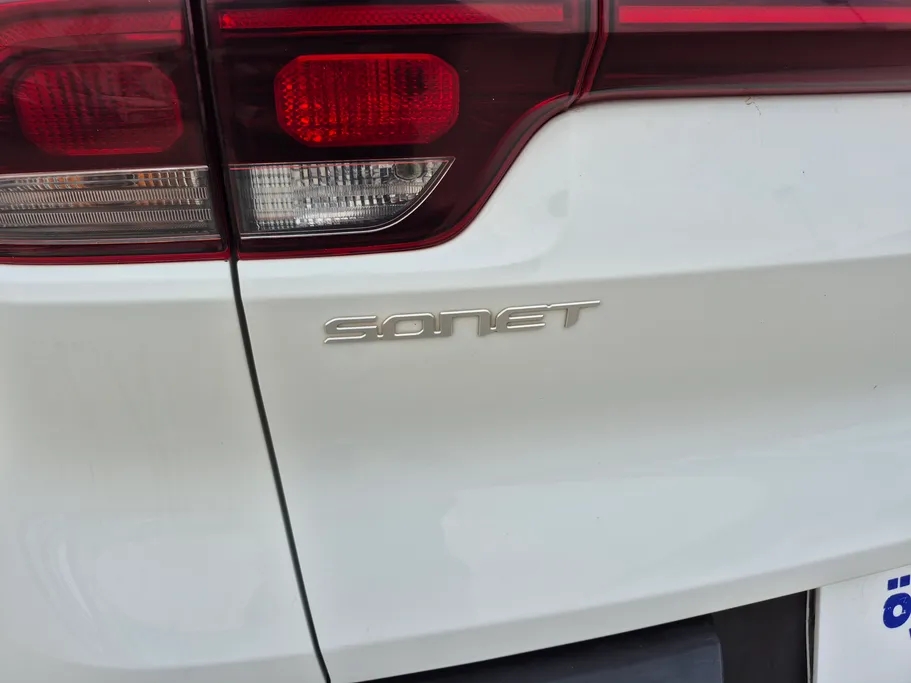 2023 Kia SONET LX 