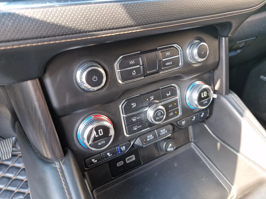 2024 GMC Yukon AT4 