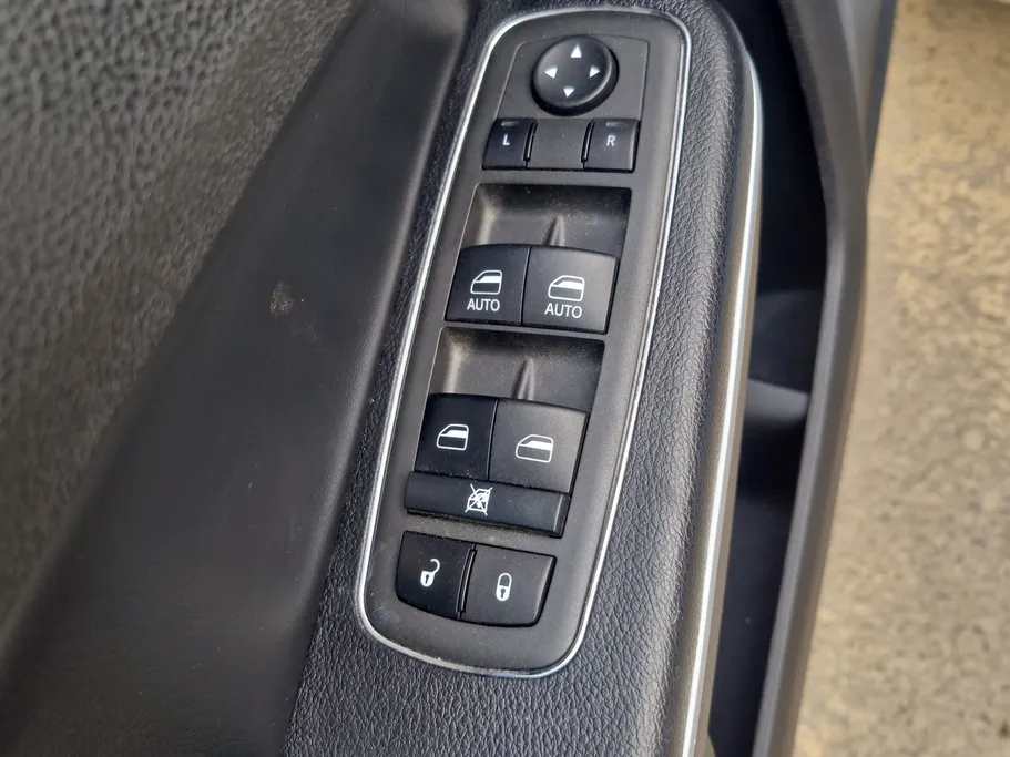 كرايسلر 300 S 2021 