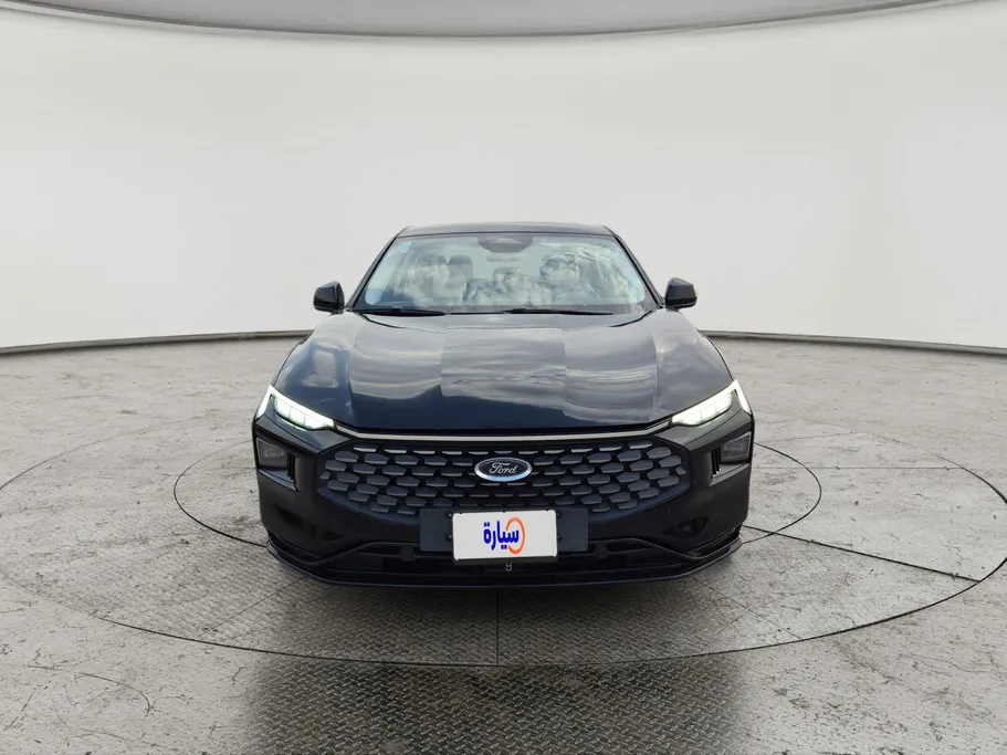 2023 فورد Taurus ترند 