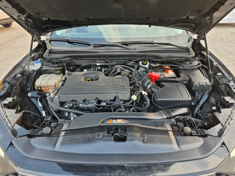 2023 فورد Taurus ترند 