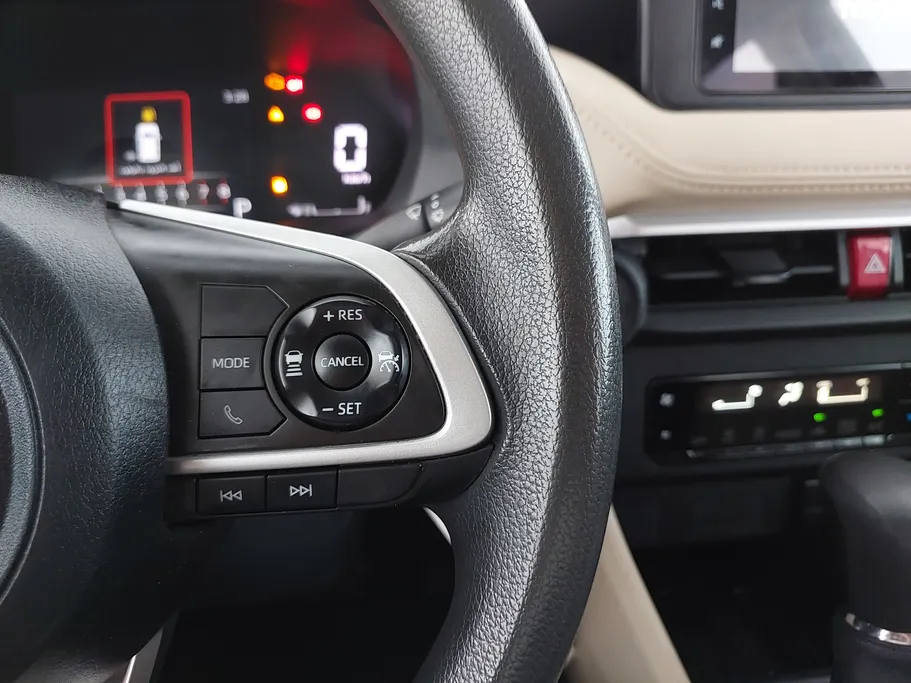2023 Toyota Yaris  Y Plus 