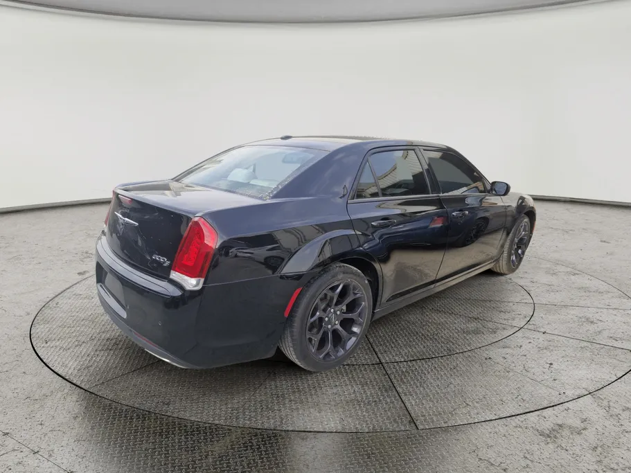 كرايسلر 300 S 2021 