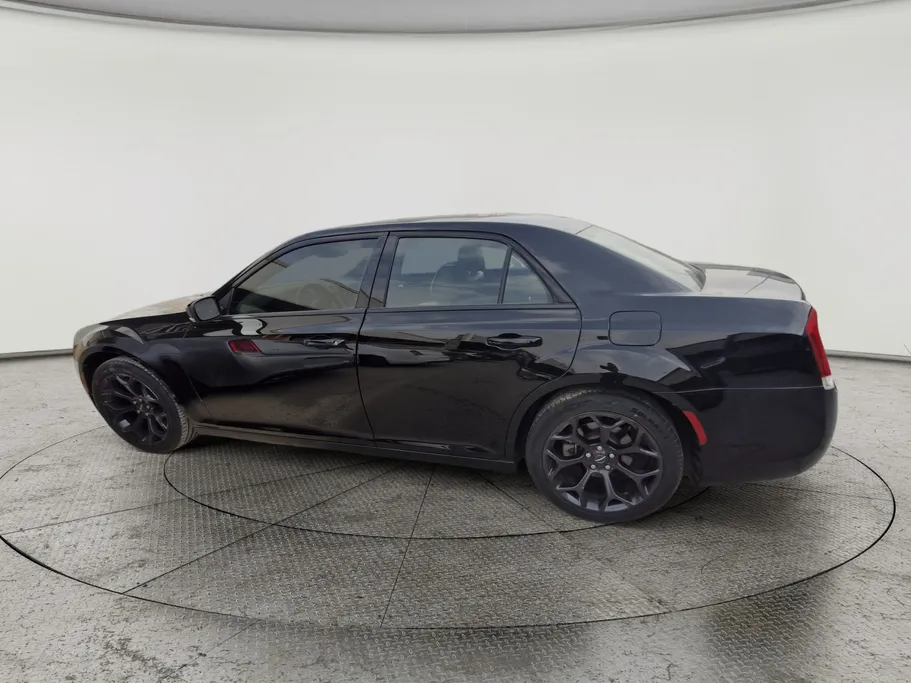 كرايسلر 300 S 2021 