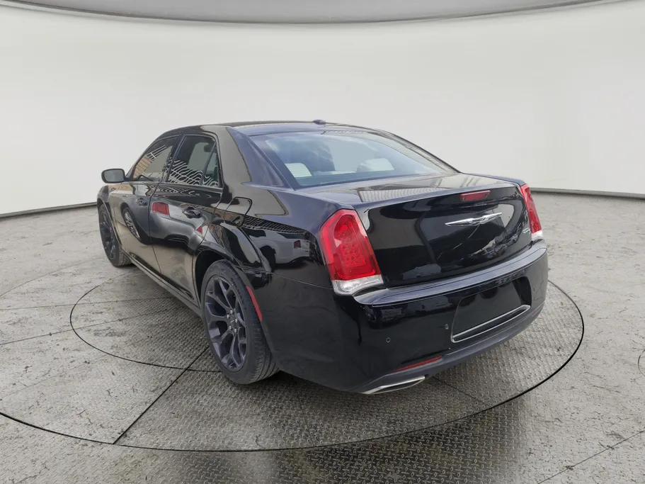 كرايسلر 300 S 2021 