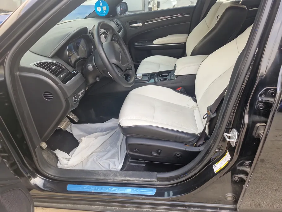 كرايسلر 300 S 2021 