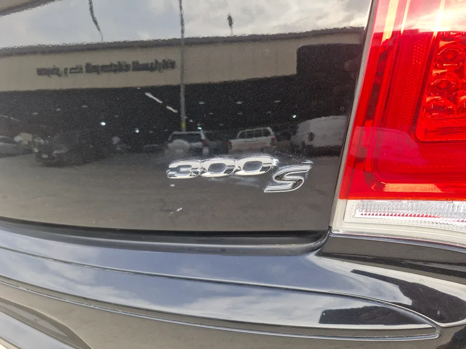 كرايسلر 300 S 2021 