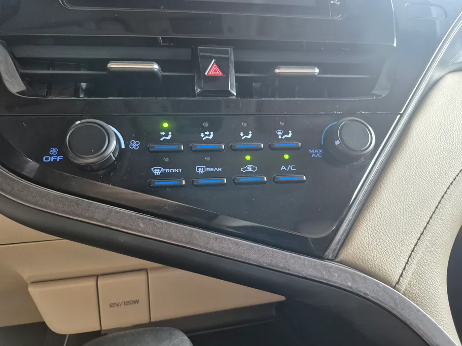 2023 Toyota Camry  LE 
