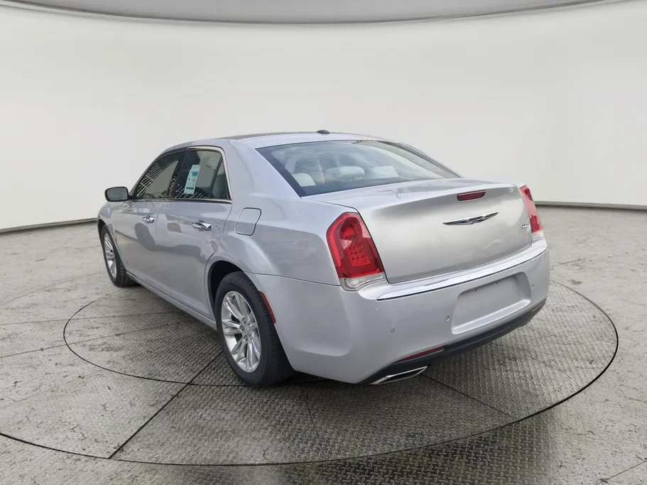 2021 Chrysler 300 S 