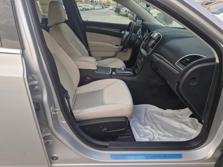 2021 Chrysler 300 S 