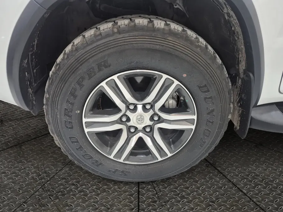 2023 Toyota Fortuner VX 