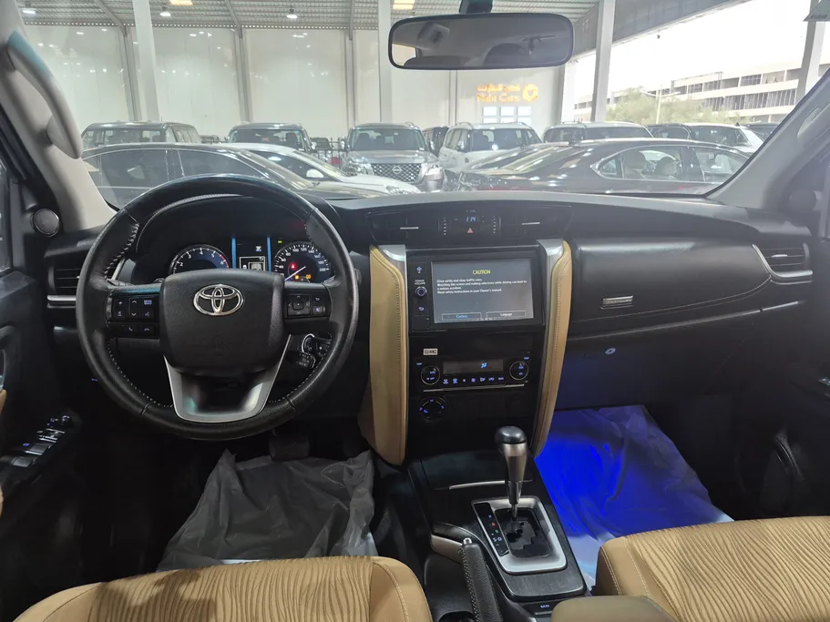 2023 Toyota Fortuner VX 